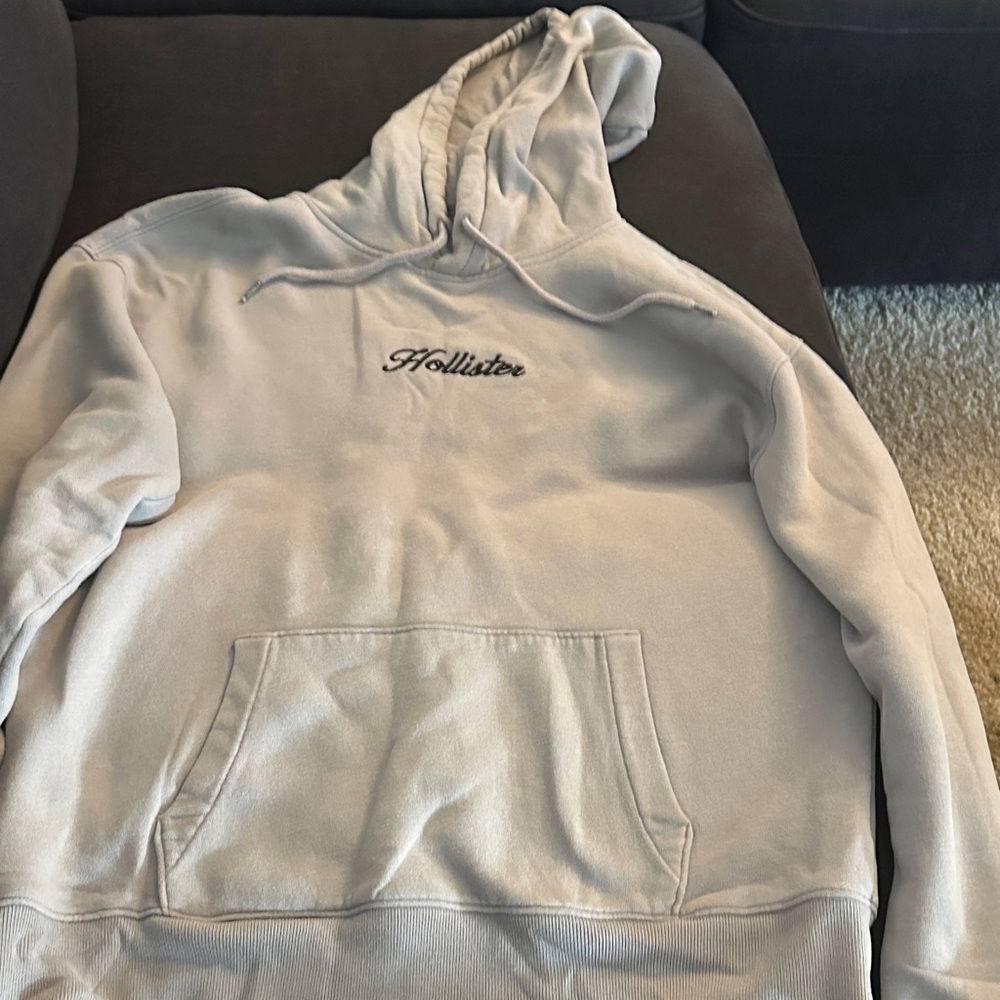 Hollister Men's Light Gray Hoodie